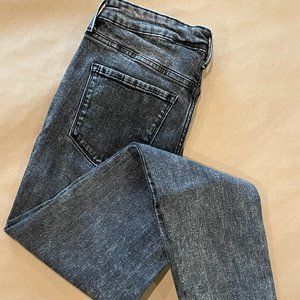 Old Navy Rockstar Button up Jeans size 6